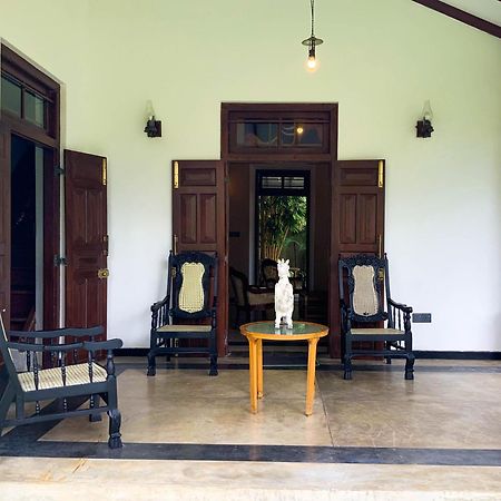 Headman House Antique Villa - A Seaside Royal Stay Ahangama Extérieur photo