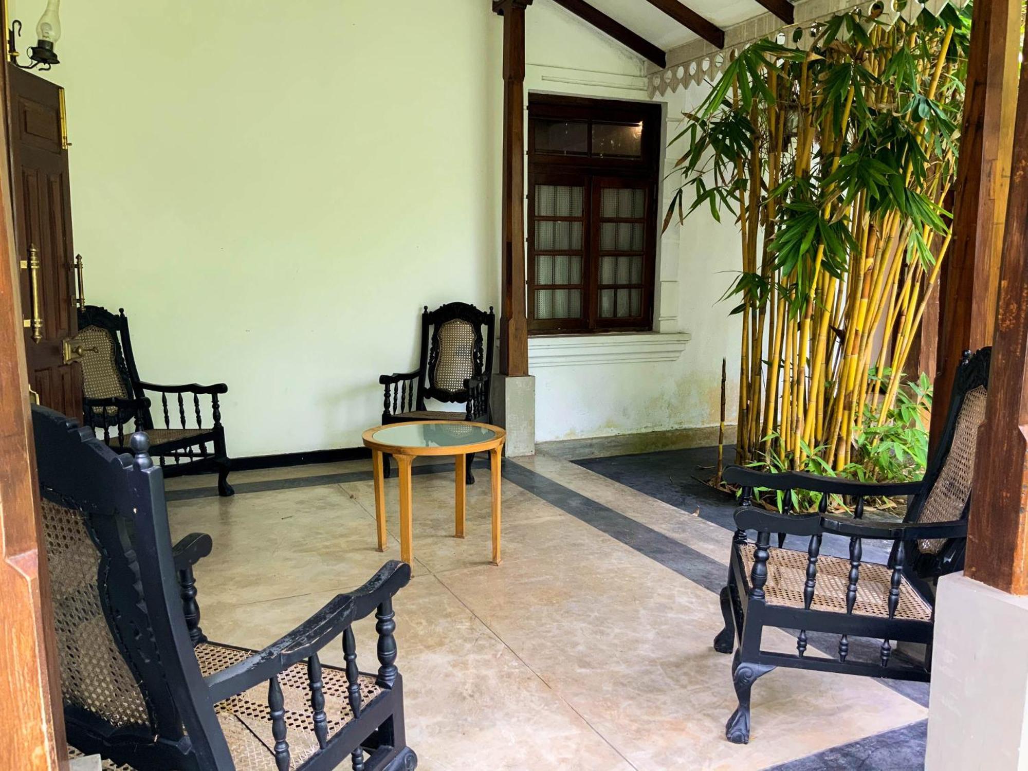 Headman House Antique Villa - A Seaside Royal Stay Ahangama Extérieur photo