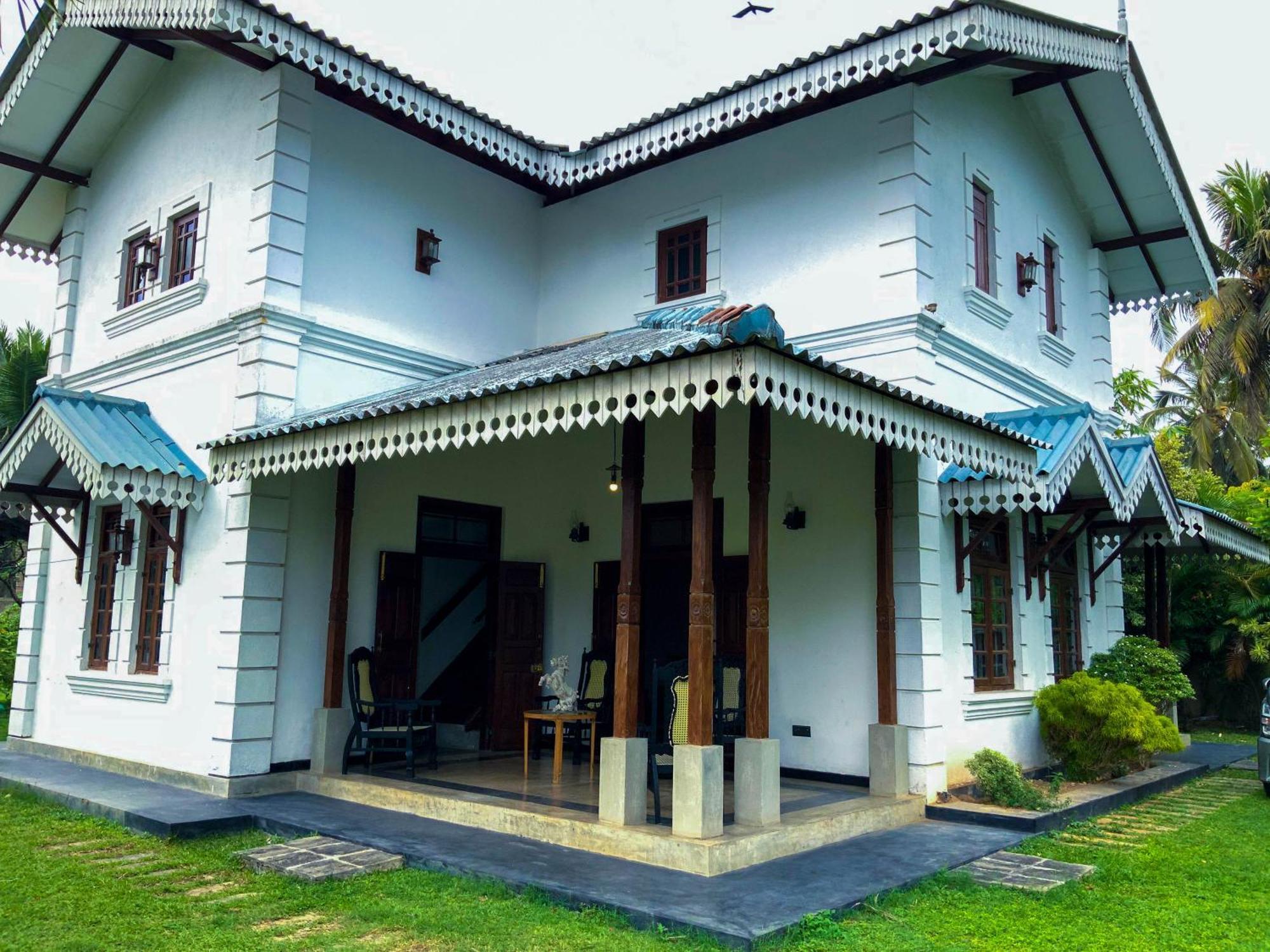 Headman House Antique Villa - A Seaside Royal Stay Ahangama Extérieur photo