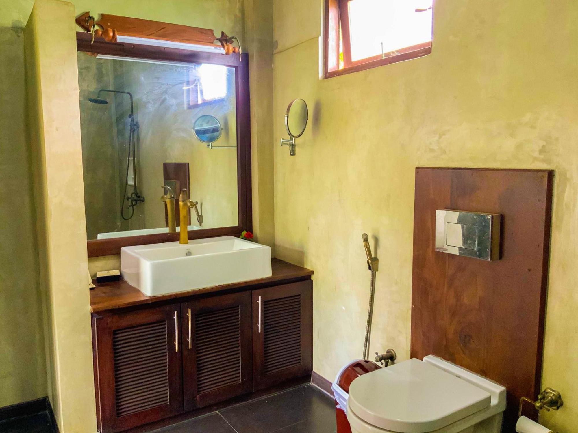 Headman House Antique Villa - A Seaside Royal Stay Ahangama Extérieur photo