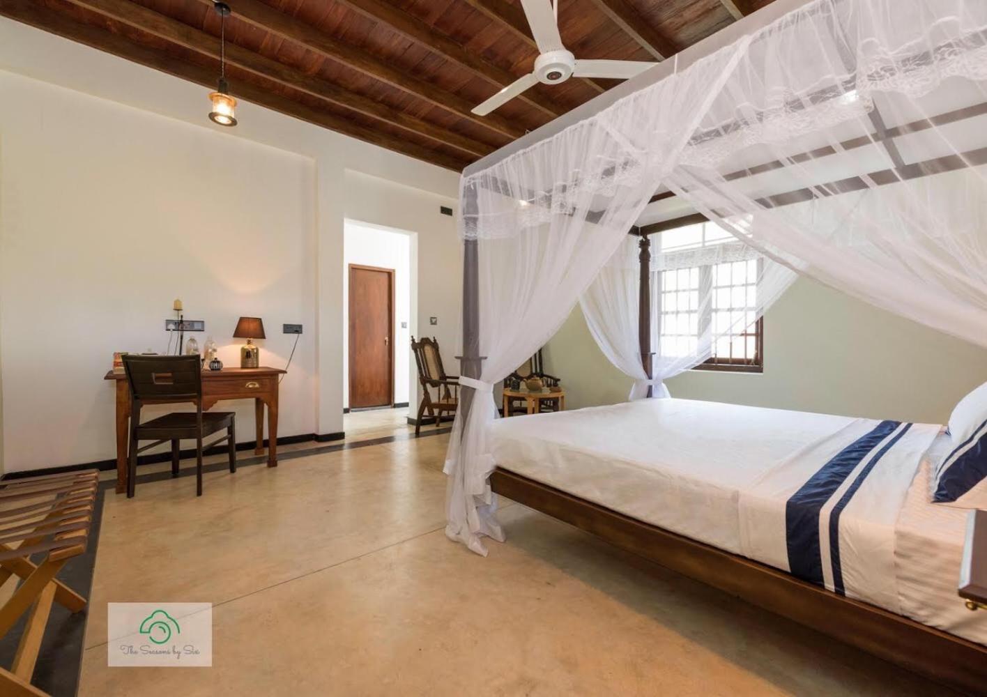Headman House Antique Villa - A Seaside Royal Stay Ahangama Extérieur photo
