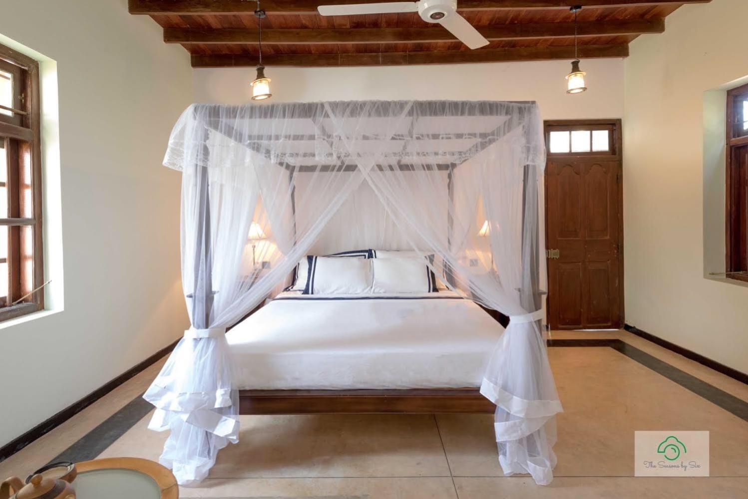 Headman House Antique Villa - A Seaside Royal Stay Ahangama Extérieur photo