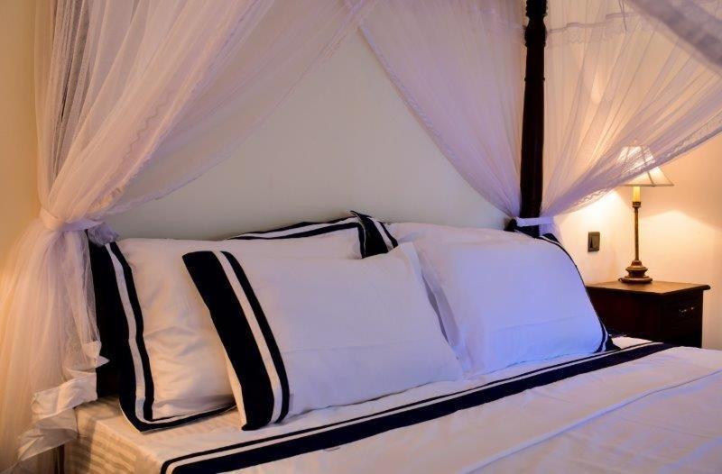 Headman House Antique Villa - A Seaside Royal Stay Ahangama Extérieur photo