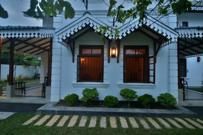 Headman House Antique Villa - A Seaside Royal Stay Ahangama Extérieur photo